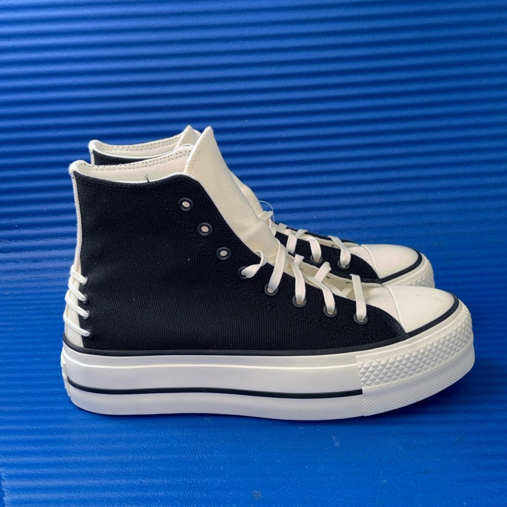 Size 6- Women’s Converse Chuck Taylor All Star Lift HI Black White Shoes A12552C